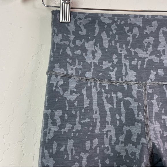 Lululemon Wunder Train High-Rise Crop 21" Print Gray Legging Size 6, W6BF5S - Picture 6 of 14